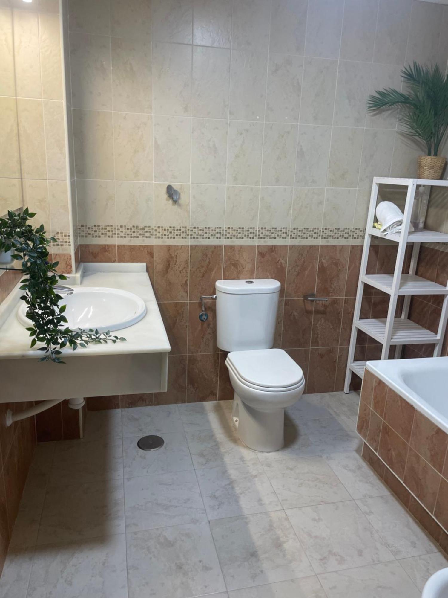 Piso En El Centro De Huelva Silencioso Y Con Gran Patio, Calle La Paz Εξωτερικό φωτογραφία