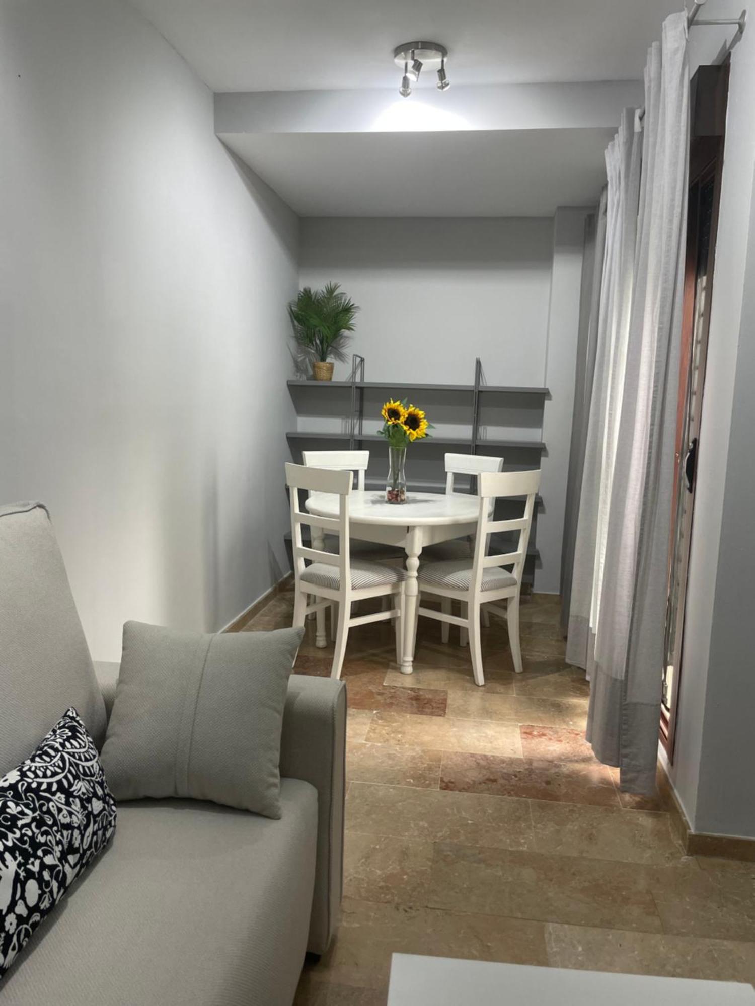 Piso En El Centro De Huelva Silencioso Y Con Gran Patio, Calle La Paz Εξωτερικό φωτογραφία